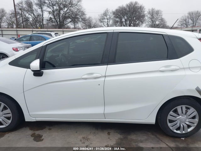 Honda FIT LX 2016 JHMGK5H54GS006967 Image 14