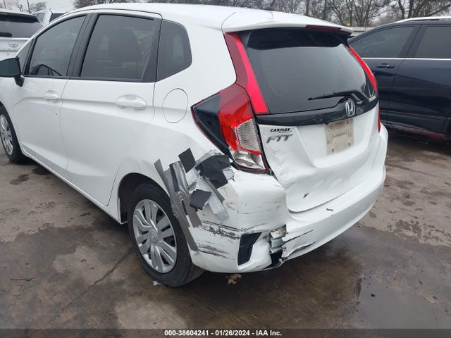 Honda FIT LX 2016 JHMGK5H54GS006967 Image 6