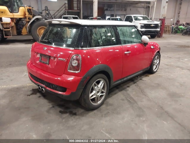 2009 MINI COOPER S WMWMF73529TW86132 Photo 3