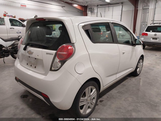 Chevrolet Spark 1lt Cvt 2015 KL8CD6S91FC736350 Image 4