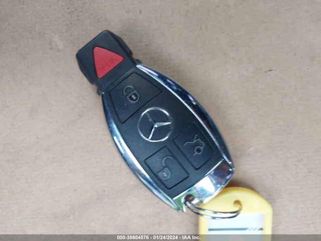 2018 MERCEDES-BENZ C 300 VIN: 55SWF4JB9JU262391