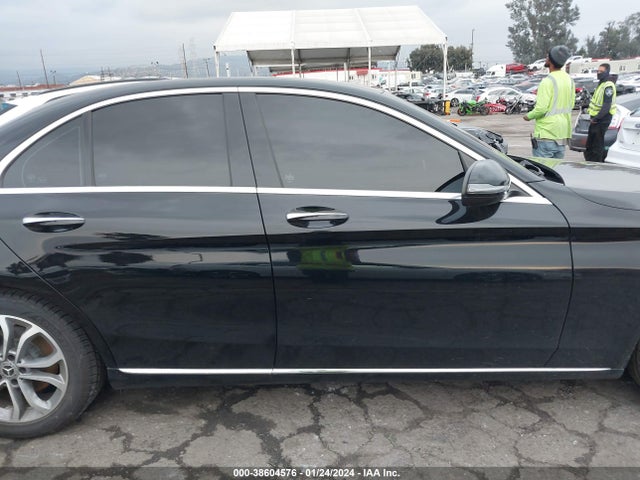 2018 MERCEDES-BENZ C 300 VIN: 55SWF4JB9JU262391