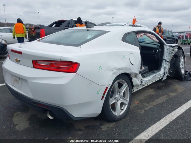 Chevrolet Camaro 2lt 2018 1G1FD1RS5J0168185 Image 4