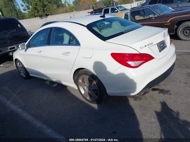 WDDSJ4EB4GN323042 Mercedes-Benz 2016