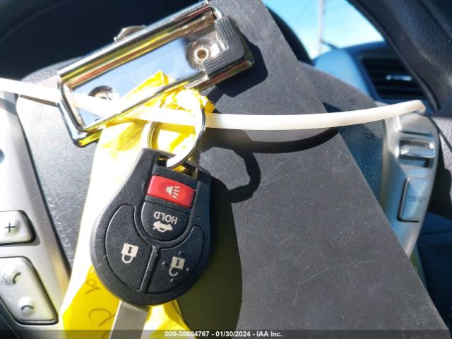 3N1CN7AP8HK440784 Nissan Versa 1.6 Sv