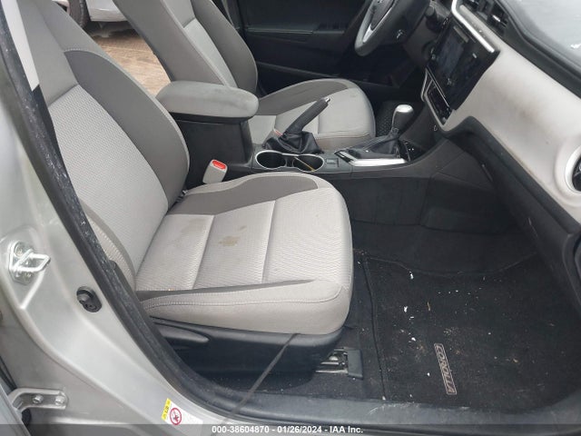 Toyota COROLLA LE 2017 5YFBURHE4HP575835 Image 5