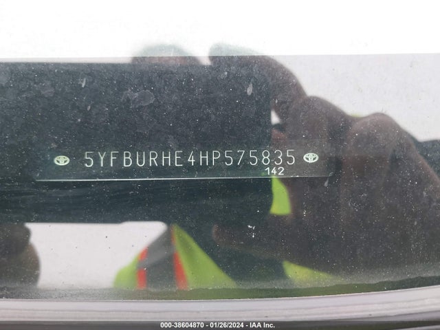 Toyota COROLLA LE 2017 5YFBURHE4HP575835 Image 9