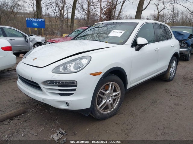 2013 PORSCHE CAYENNE WP1AA2A21DLA07068 Photo 1