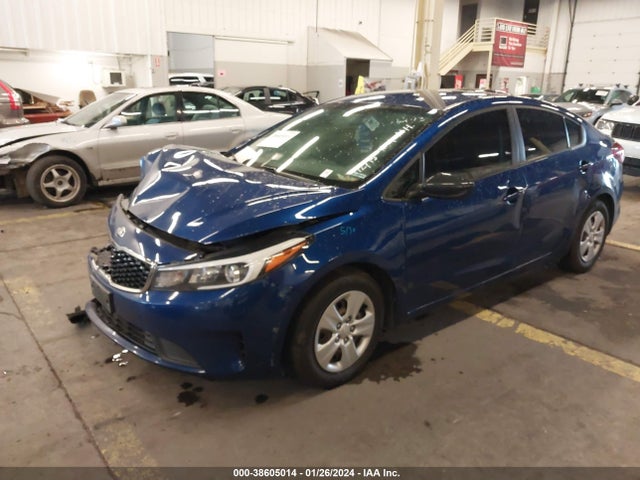 KIA FORTE LX 2018 3KPFK4A70JE238933 Image 2