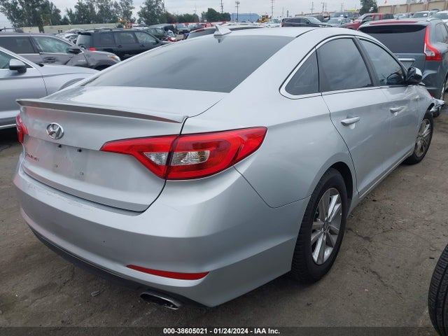 Hyundai SONATA SE 2016 5NPE24AF3GH303619 Image 4