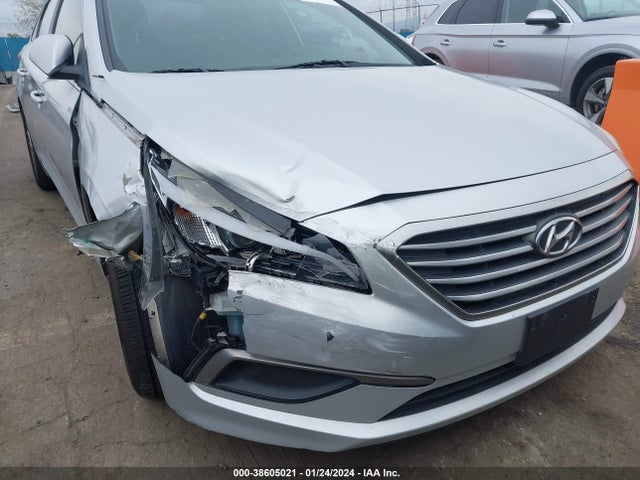 Hyundai SONATA SE 2016 5NPE24AF3GH303619 Image 6