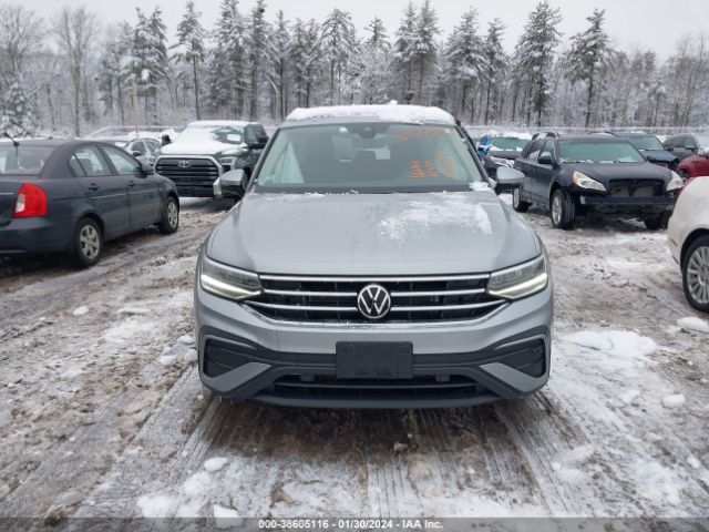 3VV2B7AX6NM168013 Volkswagen Tiguan 2.0t Se