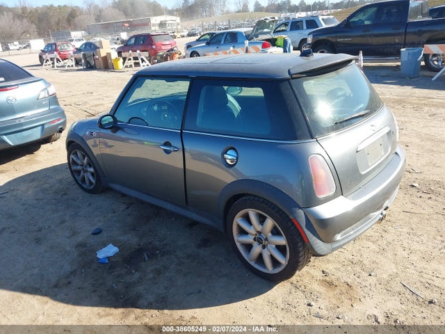 2004 MINI COOPER S WMWRE33424TD82545 Photo 2