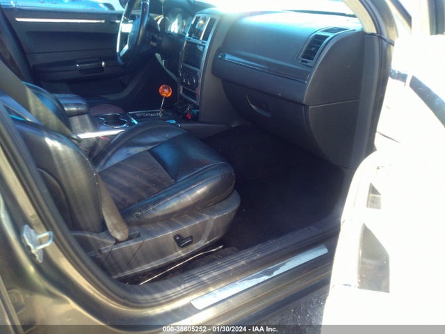 2008 CHRYSLER 300C SRT8 VIN: 2C3LA73W98H107479