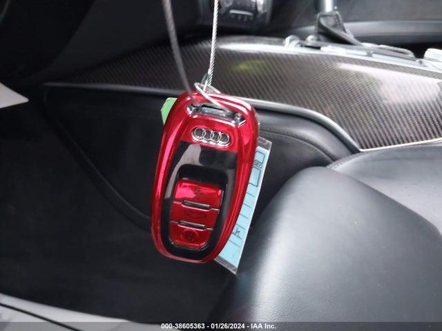 2018 AUDI RS 7 WUAWRAFC0JN902971 Photo 10