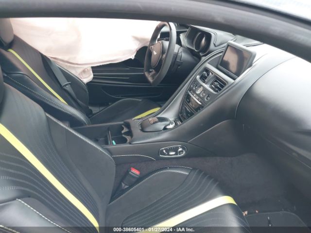 2019 ASTON MARTIN DB11 SCFRMFEV1KGL07918 Photo 4