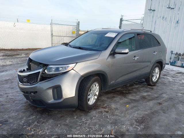 KIA Sorento Lx V6 2014 5XYKTDA72EG479963 Image 2
