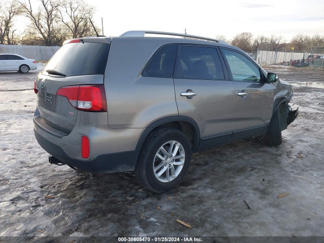 KIA Sorento Lx V6 2014 5XYKTDA72EG479963 Image 4