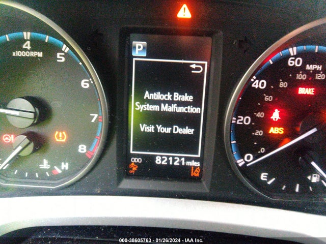 Toyota RAV4 LE 2018 2T3BFREV0JW729399 Image 7