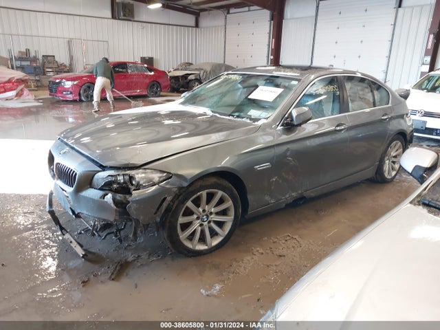 BMW 535i Xdrive 2014 WBA5B3C5XED530000 Image 2