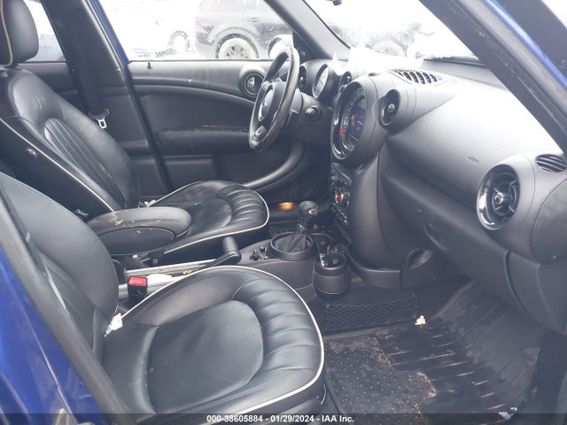 2015 MINI COUNTRYMAN WMWZC3C52FWT06336 Photo 4