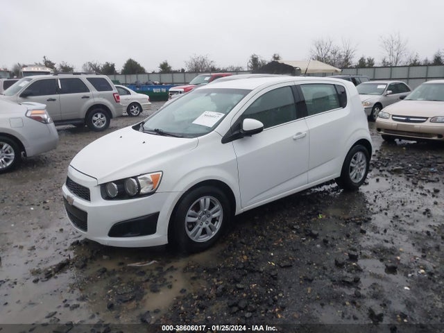Chevrolet Sonic Ls Auto 2014 1G1JA6SHXE4183164 Image 2
