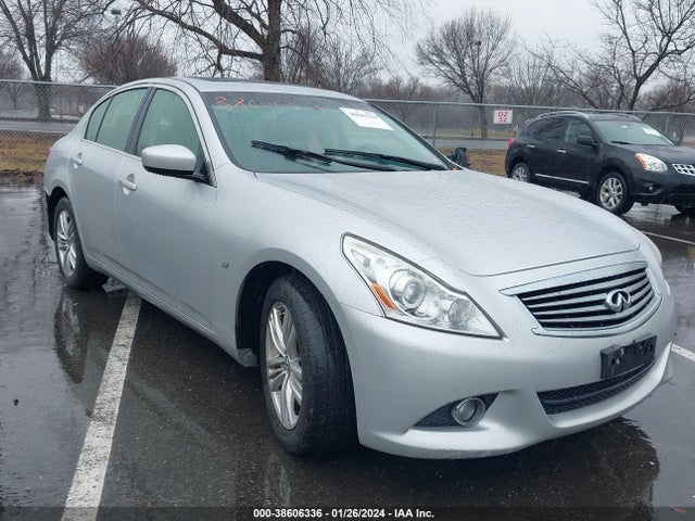 2015 JN1CV6AR7FM523597 main image
