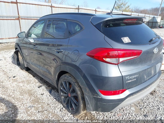 Hyundai Tucson Night 2017 KM8J3CA29HU504995 Image 3