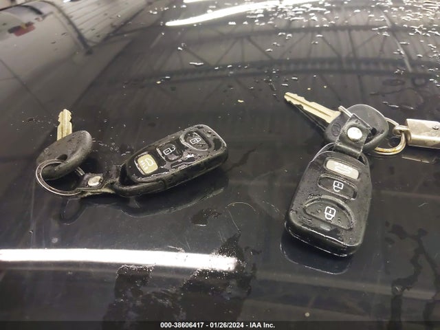 Hyundai ELANTRA SE 2020 5NPD74LF4LH604341 Image 11