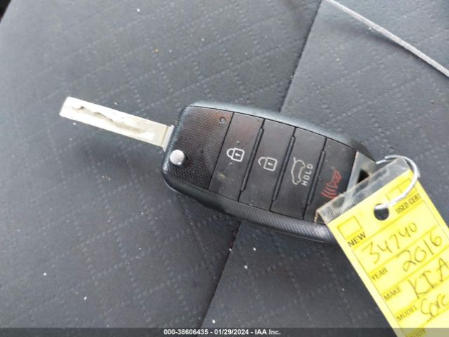 5XYPGDA32GG002928 KIA Sorento 2.4l Lx