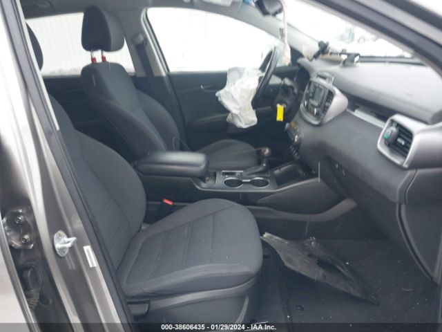 5XYPGDA32GG002928 KIA Sorento 2.4l Lx