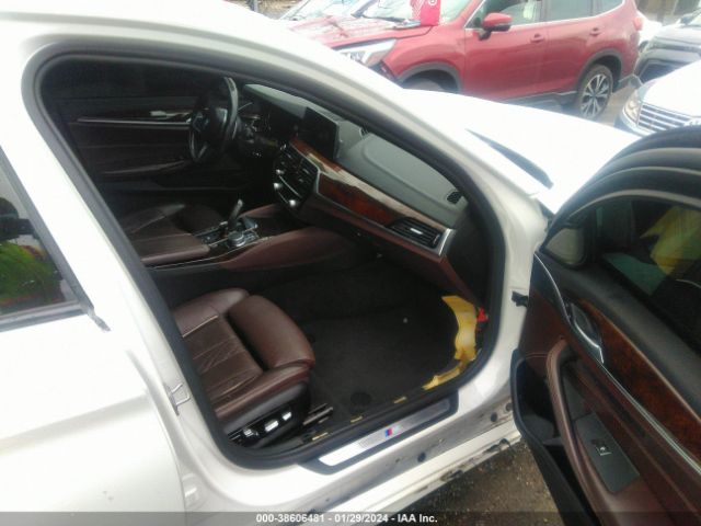 WBAJA7C57JWA72071 BMW 530i Xdrive