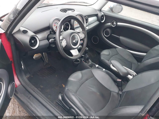 2009 MINI COOPER S WMWMF73529TV39907 Photo 4