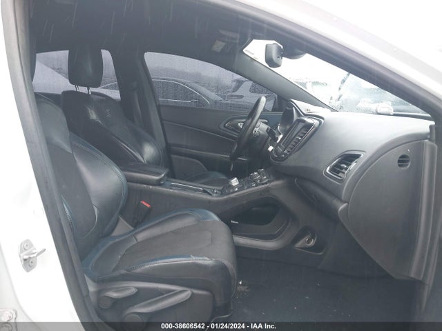 Chrysler 200 S 2016 1C3CCCBB4GN115609 Image 5