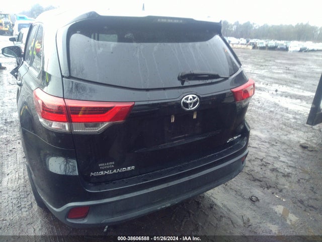 2018 TOYOTA HIGHLANDER XLE VIN: 5TDJZRFH6JS561510