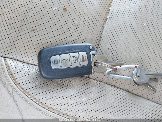 Hyundai Genesis 3.8 2014 KMHGC4DD2EU262799 Image 11