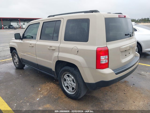1C4NJPBA1HD209933 Jeep Patriot Sport Fwd