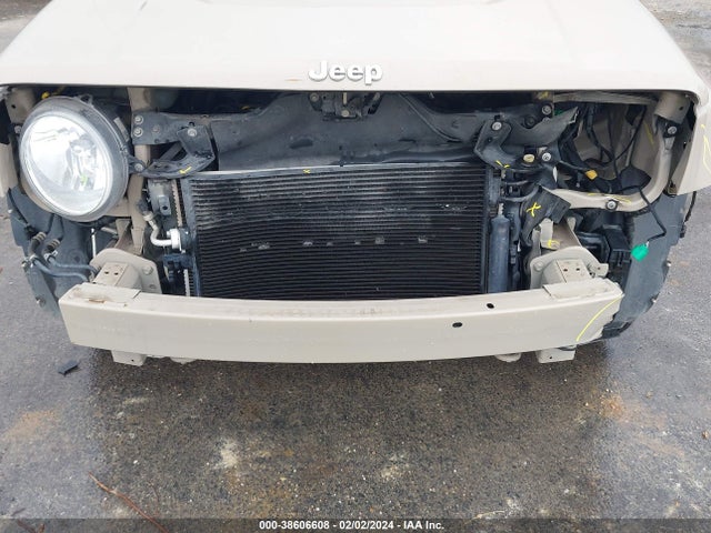1C4NJPBA1HD209933 Jeep Patriot Sport Fwd