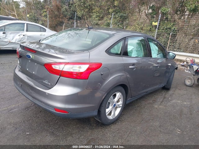 Ford FOCUS SE 2014 1FADP3F27EL215992 Image 4