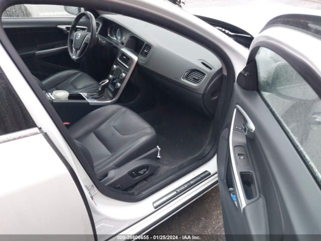 YV1612TK5G2395673 Volvo S60 T5 Premier