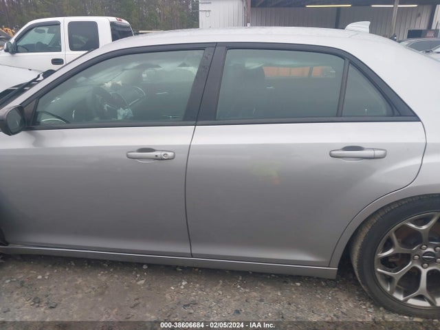 Chrysler 300 Touring 2018 2C3CCAAG3JH191405 Image 15
