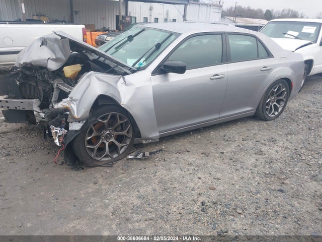 Chrysler 300 Touring 2018 2C3CCAAG3JH191405 Image 2