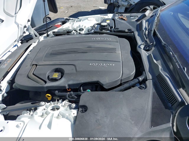 2018 JAGUAR F-TYPE SAJDD1GX2JCK52333 Photo 9