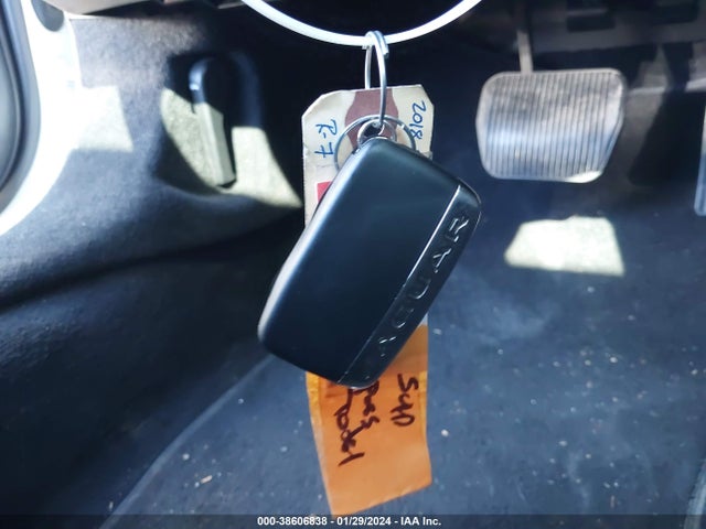 2018 JAGUAR F-TYPE SAJDD1GX2JCK52333 Photo 10