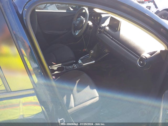 3MYDLBZV1GY113704 Scion p5v