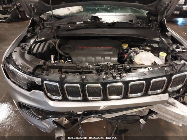 3C4NJDCB8NT159527 Jeep Compass Limited 4x4