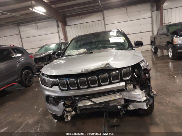 3C4NJDCB8NT159527 Jeep Compass Limited 4x4