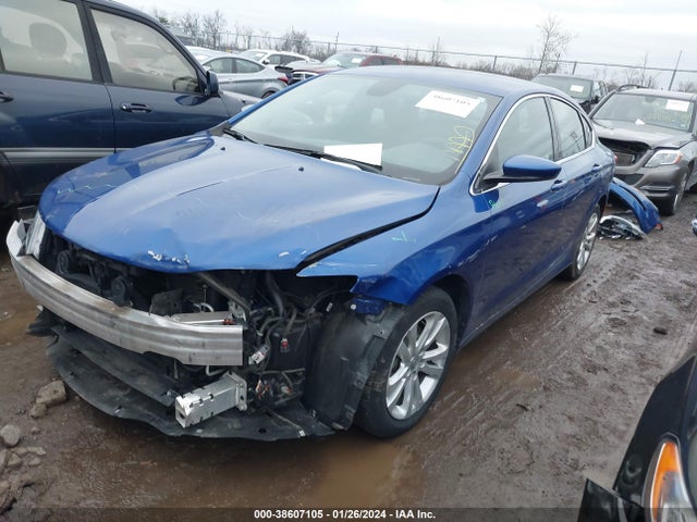 Chrysler 200 Limited Platinum 2017 1C3CCCABXHN509876 Image 2