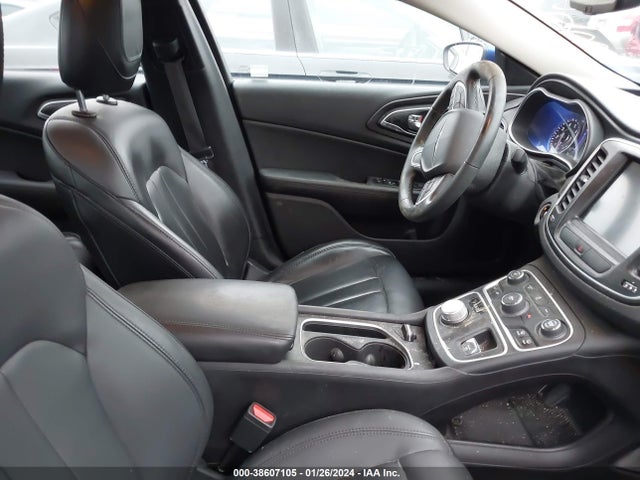 Chrysler 200 Limited Platinum 2017 1C3CCCABXHN509876 Image 5
