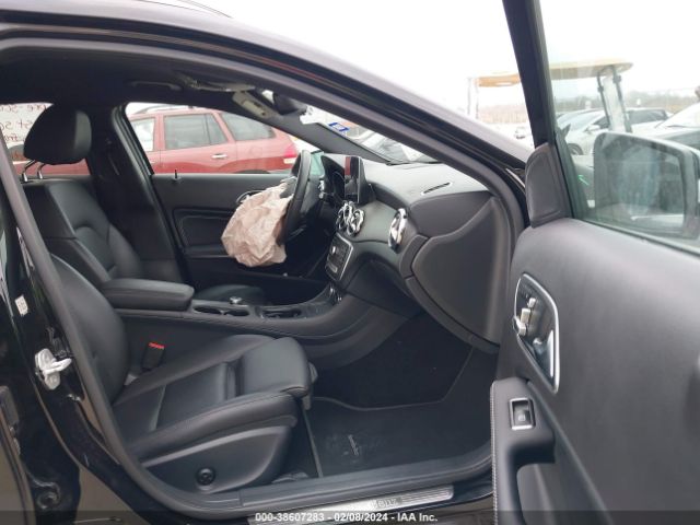 WDCTG4EB4JJ423261 Mercedes-Benz GLA 250